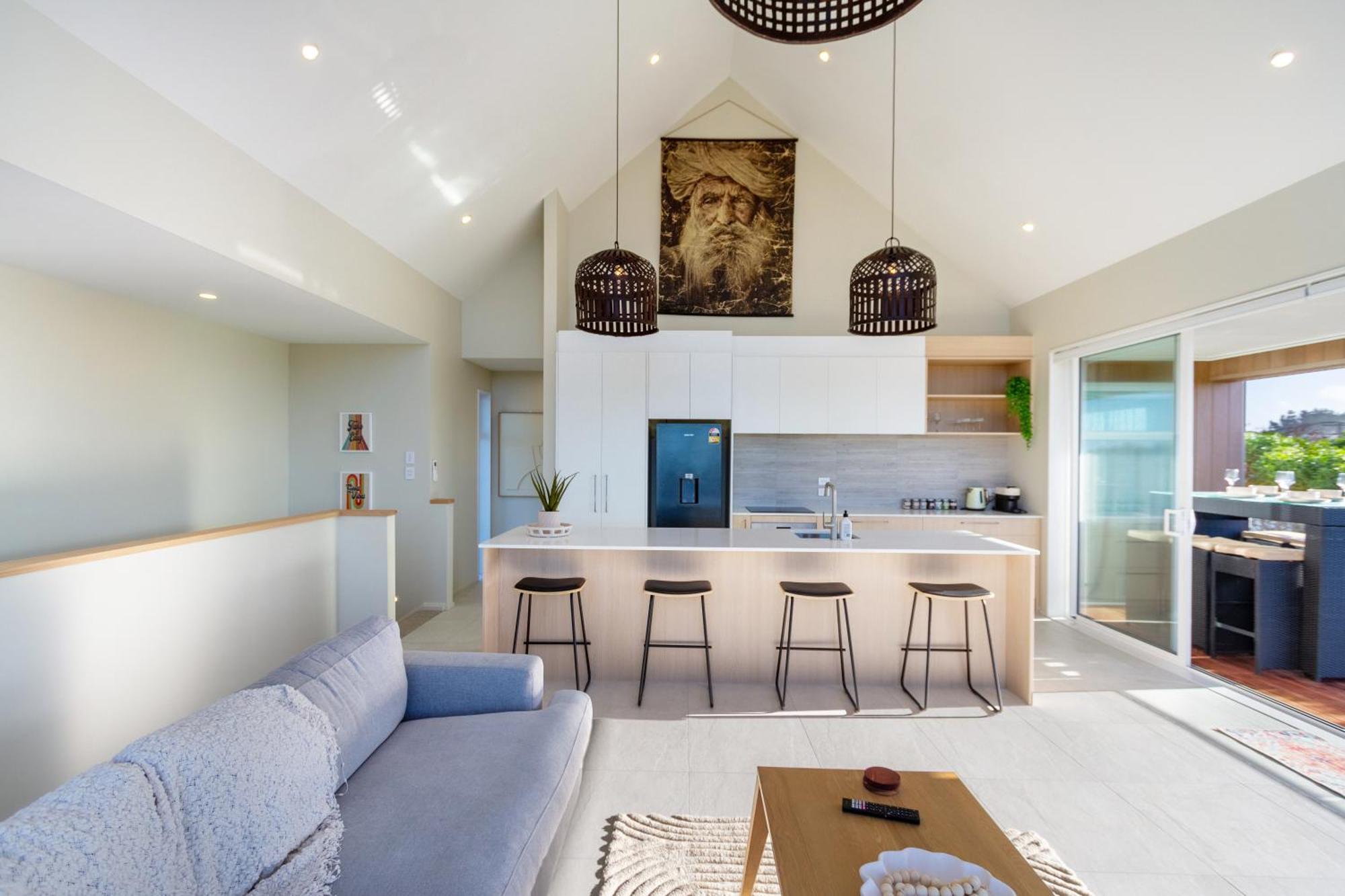 Luxury Beachside Living Elegant 3-Bedroom Haven Крайстчёрч Экстерьер фото